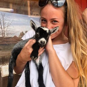 Meet your Posher, Sarah julia